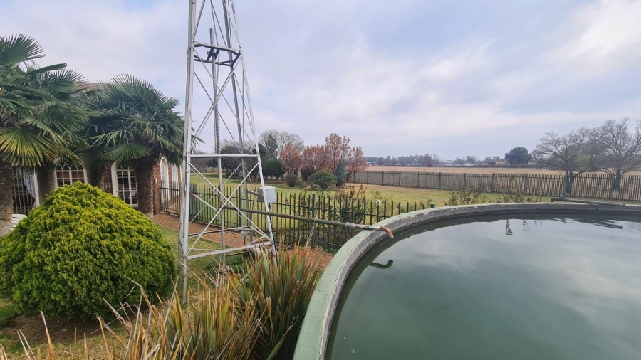 5 Bedroom Property for Sale in Wilgeboom A H North West